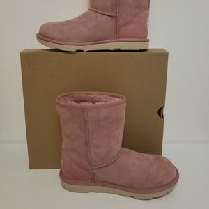 kids classic ll Ugg